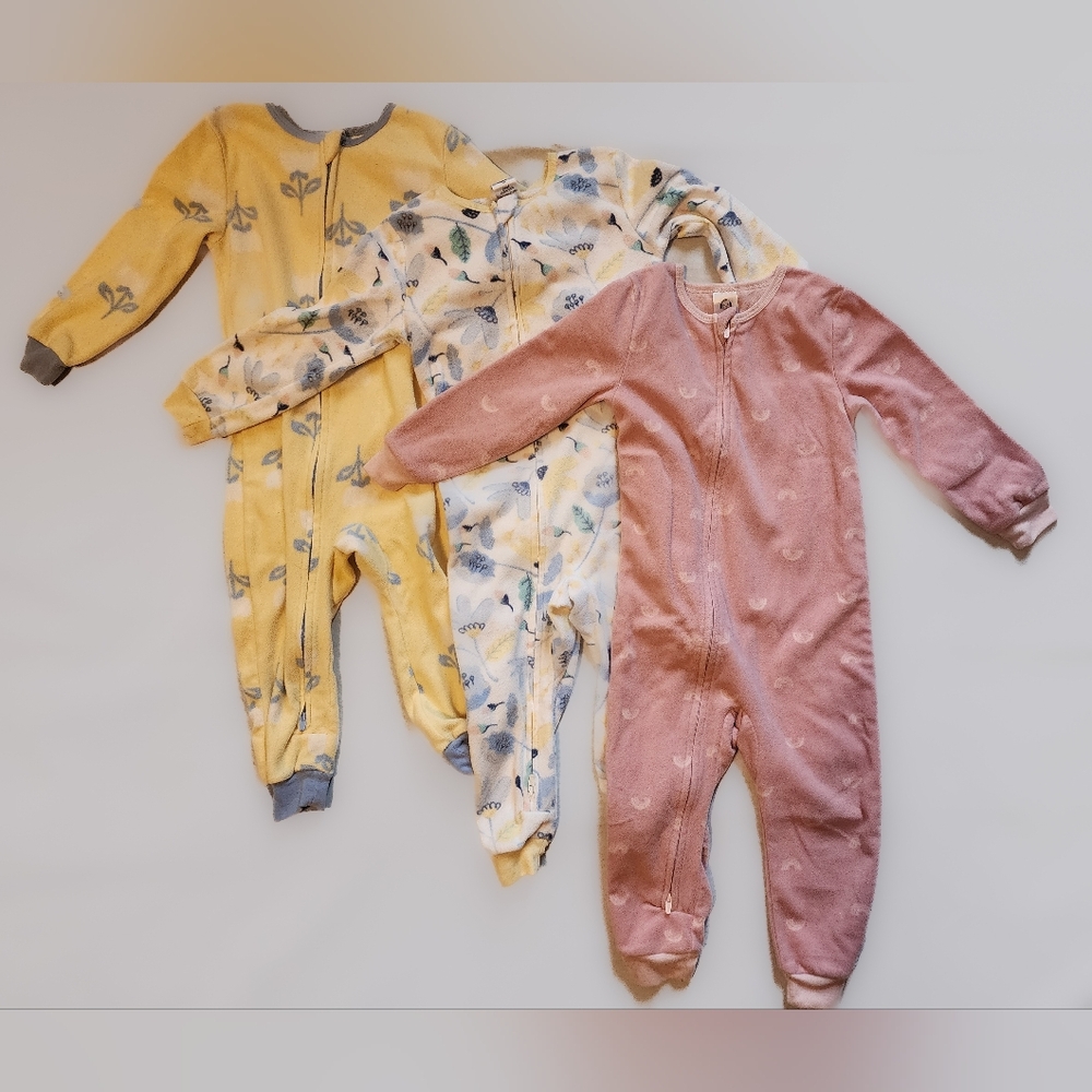 Gerber Baby Girls' Flame Resistant Fleece Footless Pajamas 3-Pack (3T)